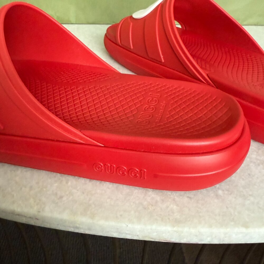Gucci 780296 Red Rubber Men's GG Sandals, sz Gucci 6 - Picture 7 of 8